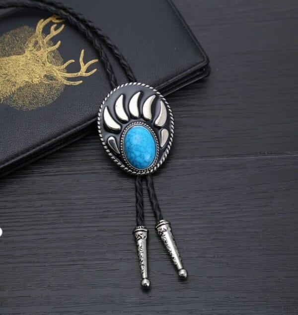 Western Cowboy Bolo Tie Rodeo Necktie Leather Cord Pendant Necklace BT129